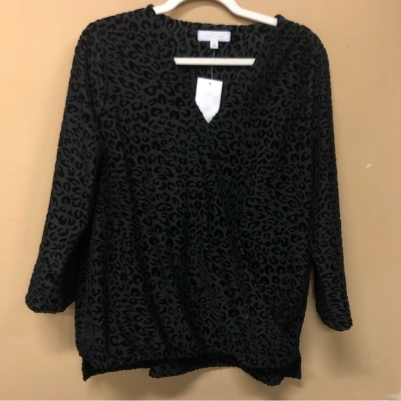 New Directions Black Textured Faux Wrap Top Size M NWT - Picture 1 of 7